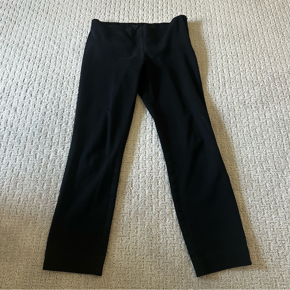 COS Black Skinny Straight Slim fit Pants - size 6